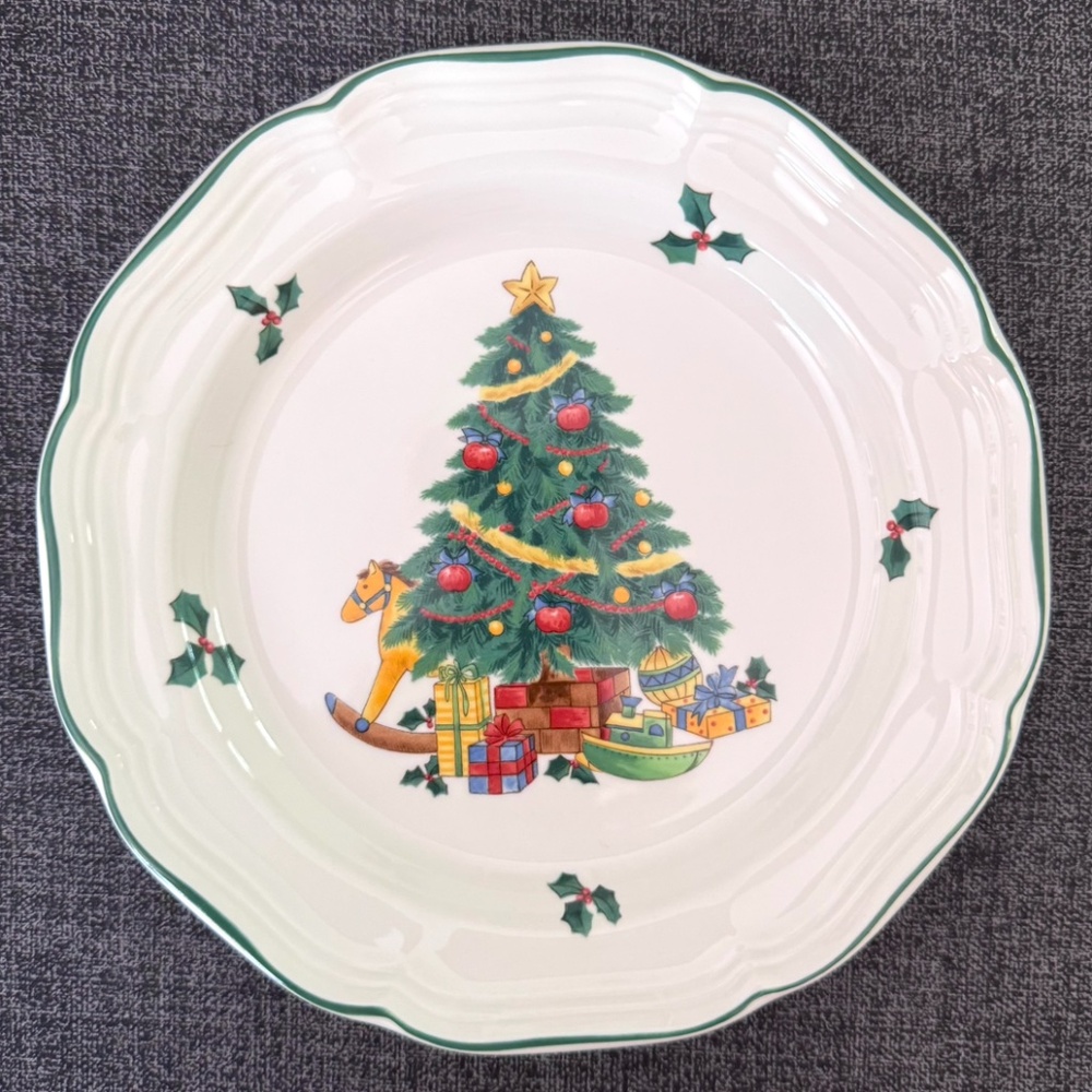 Mikasa French Countryside Yule Glow F9011 Vintage Salad Plate